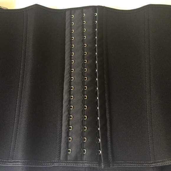 Waist trainer corset - Picture 14 of 15